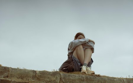 Ενδοοικογενειακή βία Χίος: Άνδρας χτύπησε τρεις φορές με πέτρα τη 19χρονη σύντροφό του στο κεφάλι