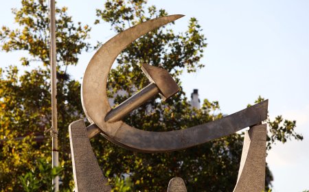 Συνάντηση Μητσοτάκη – Ερντογάν: Επικίνδυνος ο εφησυχασμός που επιχειρείται, λέει το ΚΚΕ