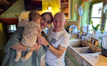 Πατέρας μετά τα 90: Ο Πιερ Σαμπλέ απέκτησε το… 7ο παιδί του