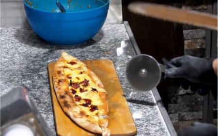 H παστουρμαδόπιτα της Κομοτηνής