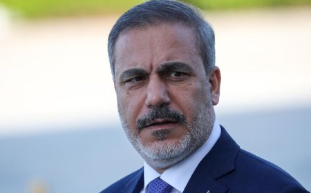 Ελληνοτουρκικά: Τα χαμόγελα Πιερρακάκη – Φιντάν