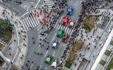 Αγρότες Σύνταγμα: Νέα κινητοποίηση σήμερα πριν αποχωρήσουν τα τρακτέρ από το κέντρο