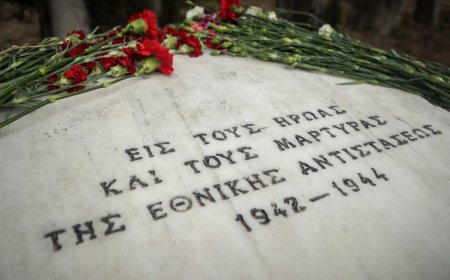 Φωτογραφίες Καισαριανής: Αυθεντικές, αποφαίνονται δύο καθηγητές Ιστορίας