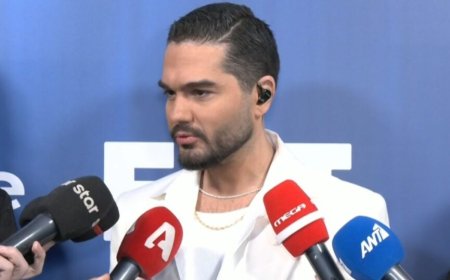 Χρήστος Μάστορας: «Η Γαρυφαλλιά με στηρίζει, είναι θαυμάστριά μου κι εγώ θαυμαστής της»