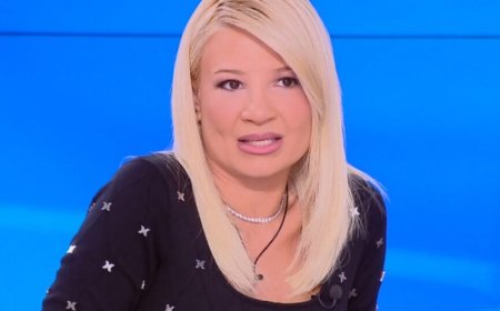 Φαίη Σκορδά κατά Μαυρίκιου Μαυρικίου για Στέφανο Παπαδόπουλο: «Είμαι έξαλλη, ακόμα και ο Μαζωνάκης θα βγει και θα πει ότι είστε γελοίοι που του το κάνετε αυτό»