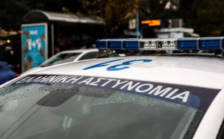 Πετράλωνα ληστεία: Καρέ-καρέ η ένοπλη εισβολή σε σούπερ μάρκετ – Άρπαξαν τις εισπράξεις υπό την απειλή όπλου