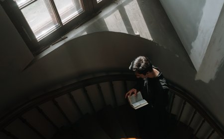 Μοναστήρι Καμαλντόλι: Ηγούμενος καλεί τους μοναχούς του «να αφήσουν το Netflix και τα social media»