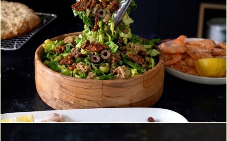 Παραδοσιακή σαλάτα ..Οταν η απλότητα συνταντά την νοστιμιά !!!