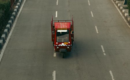 Καραμπόλα Λαμία: 86χρονος έχασε τον έλεγχο του αυτοκινήτου του – Βίντεο από το χάος που προκάλεσε