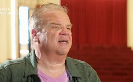 Angelo Tsarouchas: «Το όνειρό μου είναι να είμαι μόνος σε ένα ελληνικό νησί με τη Βίσση και τη Βανδή, να μαγειρεύουμε και να μου τραγουδάνε»