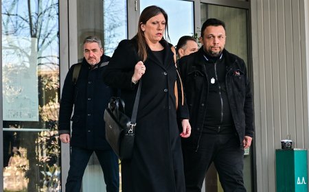 Δίκη Τεμπών – Καρυστιανού: «Παρωδία στην οποία αναγκαστικά συμμετέχουμε»