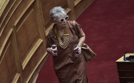 Ακρίτα – Καρανίκας: “Ας του δώσει κάποιος μια θεσούλα στην κυβέρνηση”