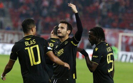 Ιορδάνης Αγαπητός: Τραγουδιστής τη νύχτα, διδάκτωρ την ημέρα!