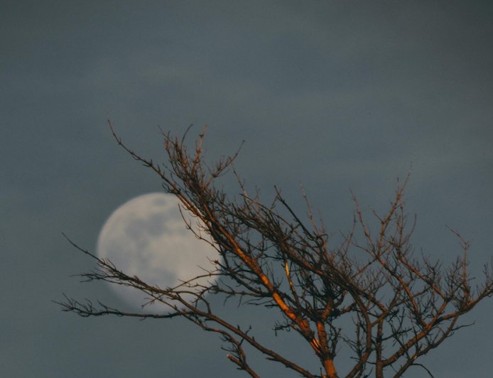 Παρασελήνη: Τρία… φεγγάρια φώτισαν τον ουρανό της Μόσχας