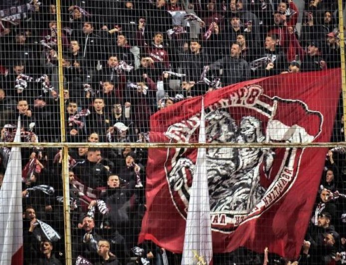 ΑΕΛ Novibet – Βόλος 2-0: Φιλάθλος πήγε να δει τον αγώνα με… δυόμισι κιλά παϊδάκια