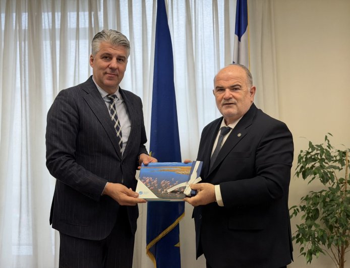 Συνάντηση Περιφερειάρχη Χ. Τοψίδη με τον πρόεδρο της ΓΣΕΒΕΕ Γ. Καβαθά