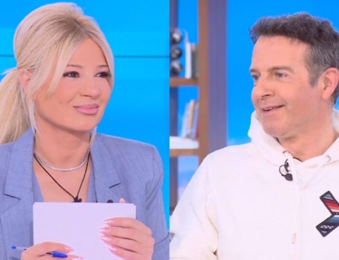 Ο Άρης Καβατζίκης αιφνιδίασε τη Φαίη Σκορδά στον αέρα: «Παντρεύεσαι; Έβγαλες ημερομηνία;»