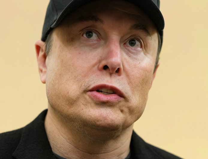 Έλον Μασκ για ρομπότ: Το Tesla Optimus θα μπορεί να φροντίζει τους ηλικιωμένους