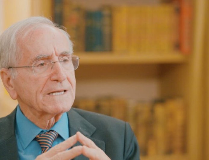 Πάνος Σόμπολος: «Καθόμουν σε ένα πεζούλι και ακούω να ‘ρχονται δίπλα μου σφαίρες, να χτυπάνε στον τοίχο»