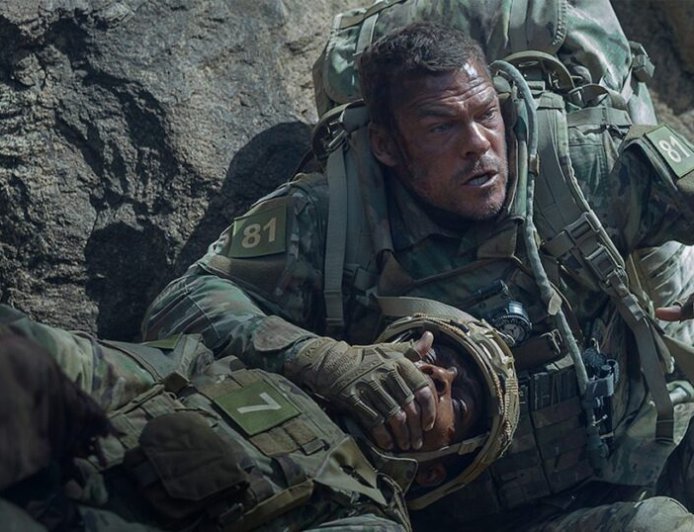 War Machine: Η νέα sci-fi action ταινία του Netflix με τους Alan Ritchson και Dennis Quaid