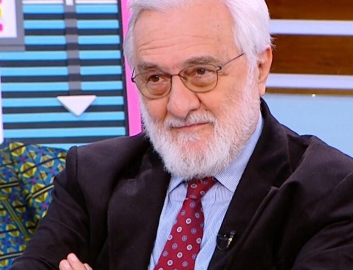 Γιάννης Σμαραγδής: Συναντήθηκα με τη Μαρία Καρυστιανού και της ξεκαθάρισα πως εγώ είμαι μοναχικός λύκος