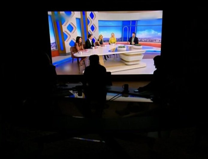 Black out στο Happy Day – «Βυθίστηκε» στο σκοτάδι το πλατό της εκπομπής: «Τα μικρόφωνά μας δουλεύουν; Σαν μεταγλώττιση»