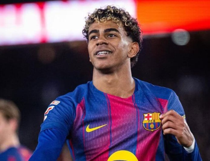 Γιαμάλ: «Κάνω ό,τι ένας 18χρονος, παίζω Playstation, βγαίνω βόλτα»