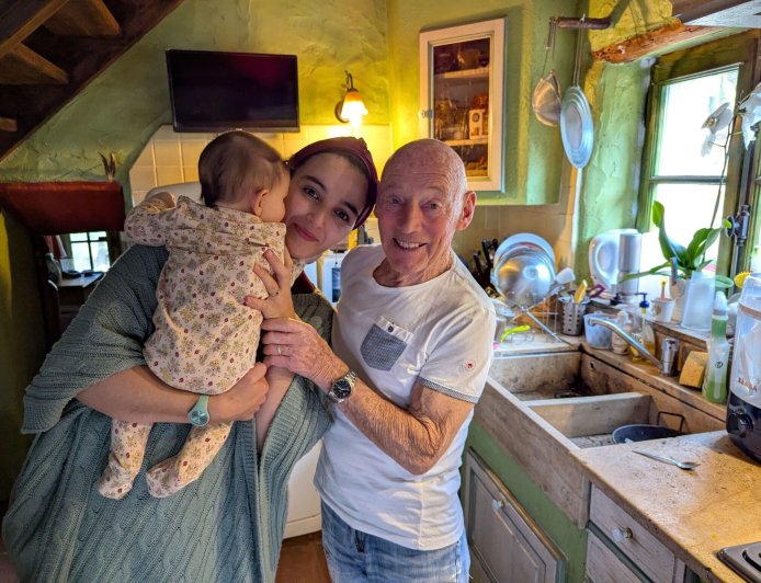 Πατέρας μετά τα 90: Ο Πιερ Σαμπλέ απέκτησε το… 7ο παιδί του