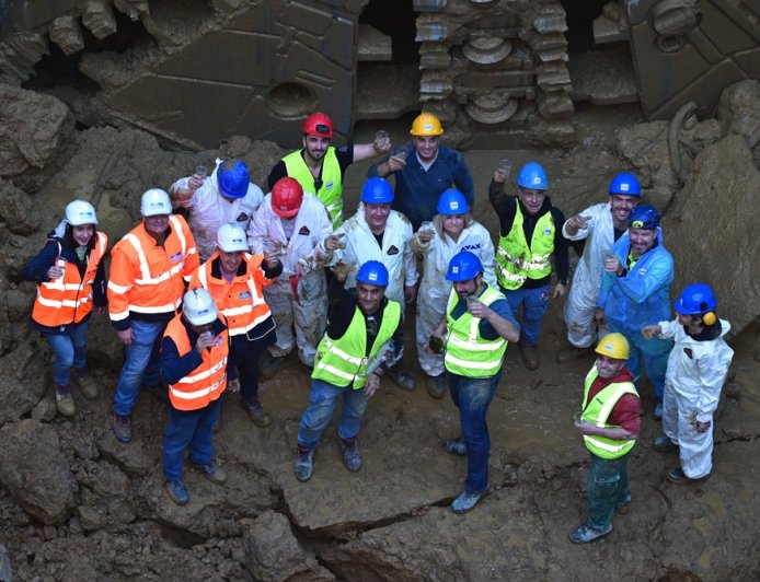 Μετροπόντικας Ευαγγελισμός: Με το «Break on through» των Doors η άφιξή του