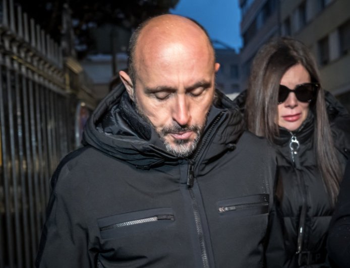 Κραν Μοντανά τραγωδία: Η ιδιοκτήτρια του μπαρ έπεσε στα γόνατα και έκλαιγε