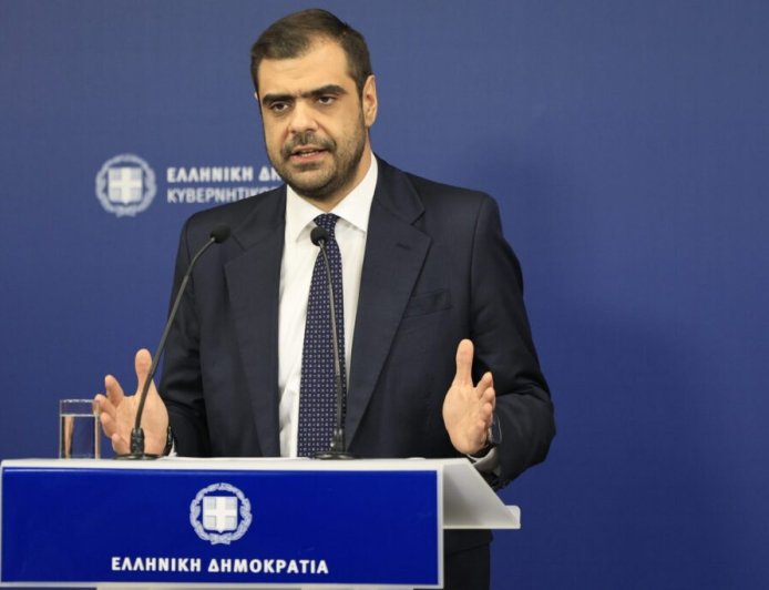 Ο Παύλος Μαρινάκης για το περιστατικό με δημοσιογράφο: «Συνήθως αυτοί που κουνάνε το δάχτυλο έχουν τα πιο βρώμικα χέρια»