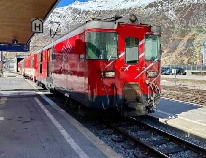 Ελβετία εκτροχιασμός τρένου: Χιονοστιβάδα έπληξε τη γραμμή – Αναφορές για τραυματίες