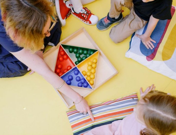 Δήμος Λυκόβρυσης-Πεύκης: Χρυσός φωτισμός Δημαρχείου για την Παγκόσμια Ημέρα κατά του παιδικού καρκίνου