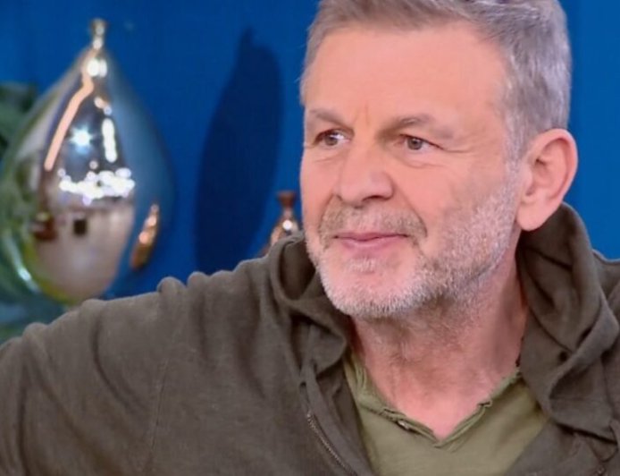 Απόστολος Γκλέτσος: «Όλη μου την καριέρα τη χρωστάω στον Μανούσο Μανουσάκη και τον Σταμάτη Φασουλή»