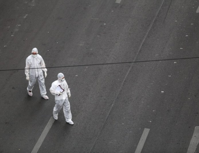 Κορυδαλλός χειροβομβίδα: Ζημιές σε διαμέρισμα και 6 αυτοκίνητα από την έκρηξη
