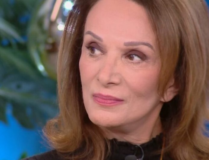 Μαίρη Βιδάλη: «Μου έγραφε κακή κριτική πριν καν ανέβει το έργο, του απαγορεύω πλέον να μπει στο θέατρο μου»