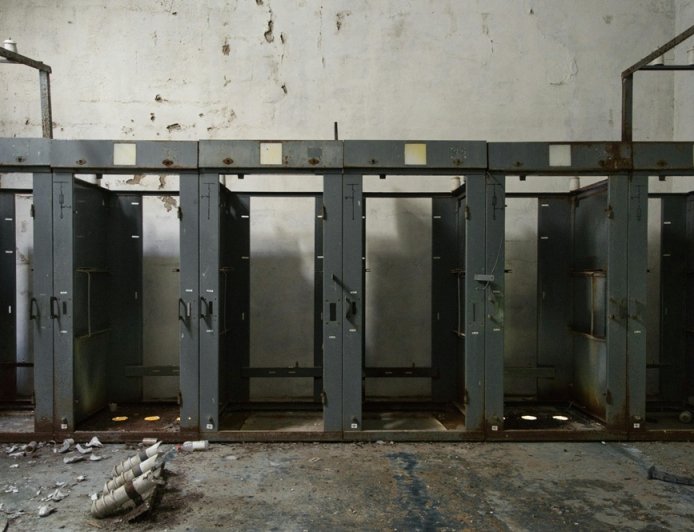 Δολοφονία Δομοκός: Ο Βούλγαρος κάνει βόλτες μαζί με τον αρχιφύλακα λίγο πριν σκοτώσει τον ισοβίτη