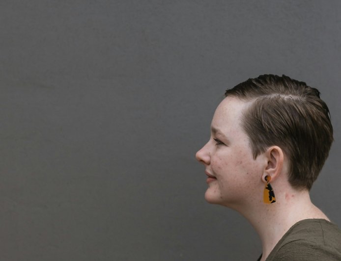 Στο Κίεβο, η ζωή δεν σταματά. Παραμορφώνεται.