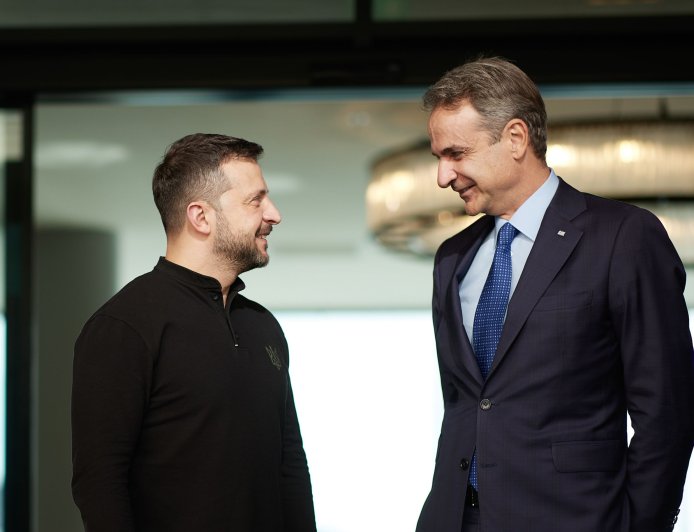 4 χρόνια πόλεμος στην Ουκρανία: Η ανάρτηση Μητσοτάκη