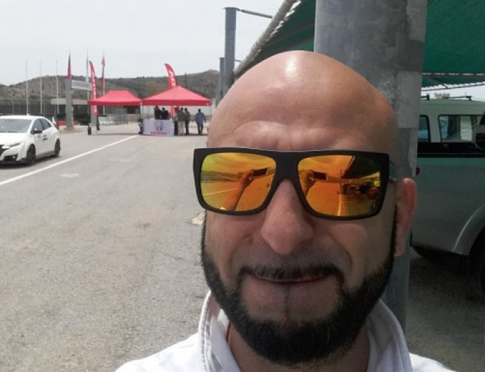 Τροχαίο με Πόρσε: Συγκινεί ο Υπάτιος Πατμάνογλου που έχασε γυναίκα και παιδί στο δυστύχημα