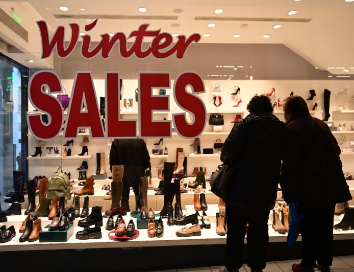 Kική Κωνσταντινίδου: «Δεν είναι ικανοποιημένοι οι καταστηματάρχες από την αγοραστική κινηση στις εκπτώσεις»