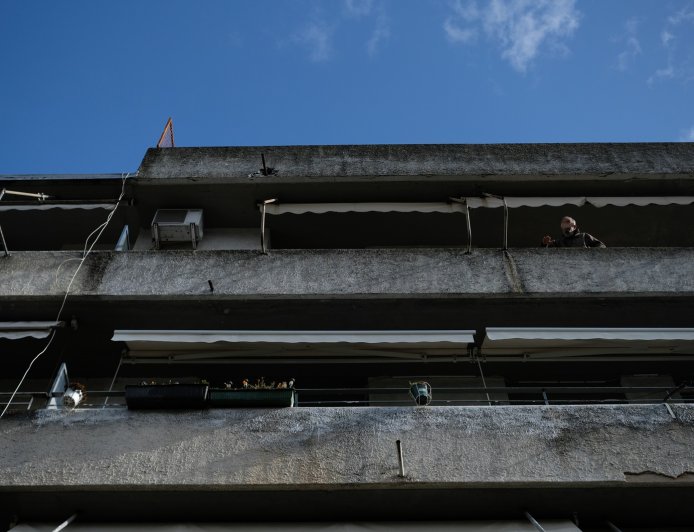 Κολωνός έγκυος: Νεκρή γυναίκα στο σπίτι της με τραύμα στο κεφάλι