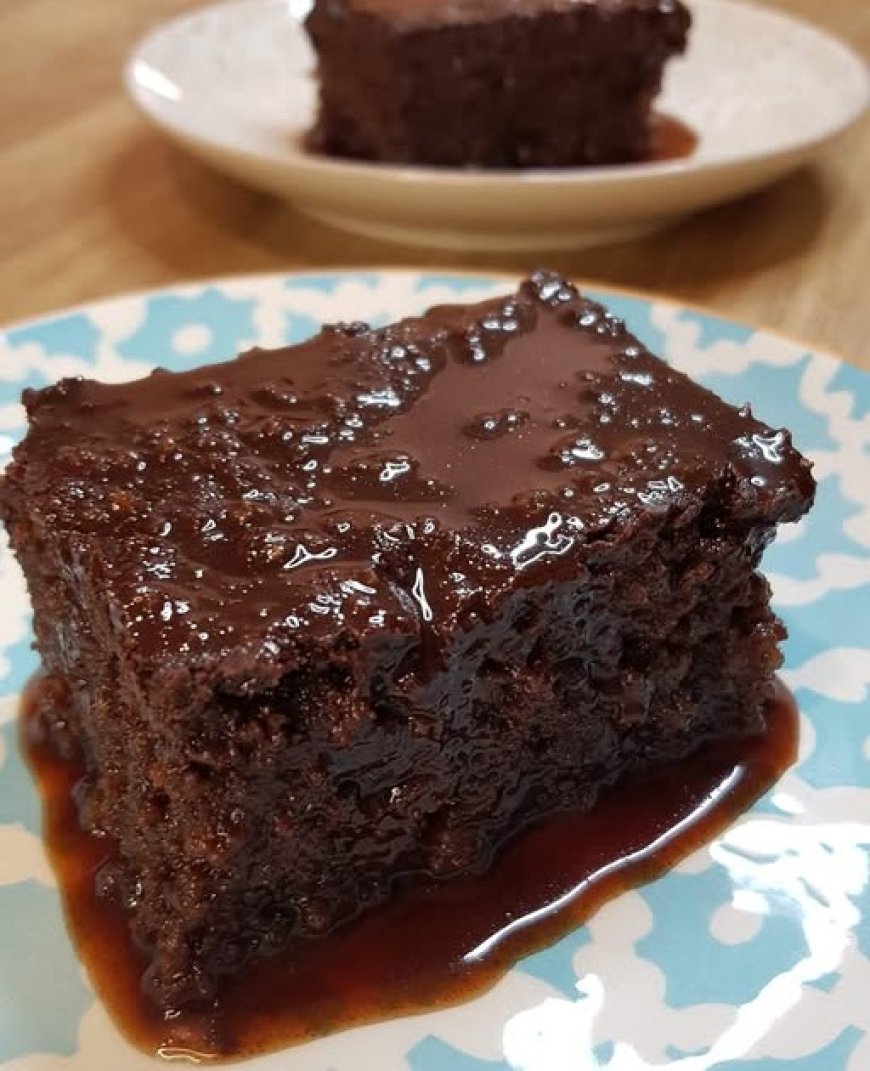 Υπέροχη καρυδόπιτα με σιρόπι σοκολάτας !!!