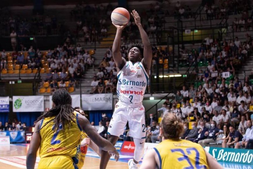 Μπασκετμπολίστας τρένο: «Δεν ήμουν μεθυσμένος, ακολούθησα το GPS» – Η εξήγηση του για την οδήγηση πάνω στις ράγες