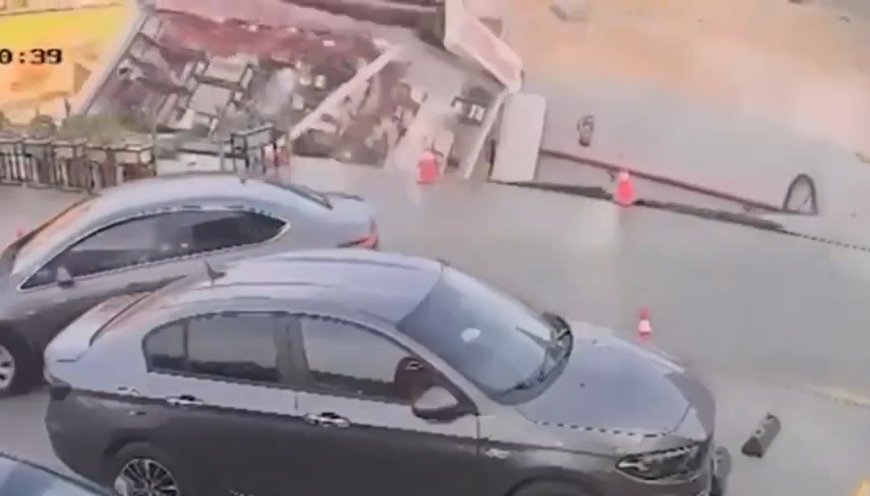 Άνοιξε τρύπα στον δρόμο: Κατέρρευσε στη γη κτίριο με πρατήριο καυσίμων στο Κάιρο