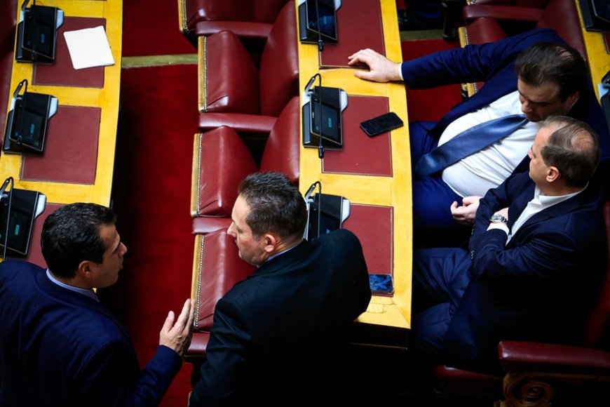 Πρόωρη αποπληρωμή χρέους Ελλάδα: “Κερδίζουμε 800 εκατομμύρια τον χρόνο”