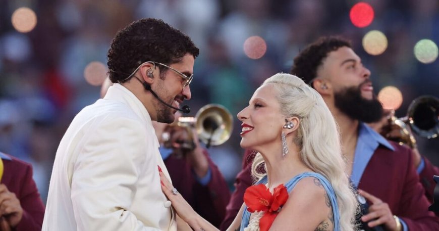 Bad Bunny: «Τα έδωσε όλα» ο Λατίνος superstar στον τελικό του Super Bowl – Τα πολιτικά μηνύματα και οι guest εμφανίσεις της Lady Gaga και του Ricky Martin