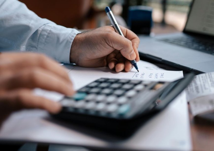 Μπλοκάκι φορολογία: Πώς μπορούν οι εργαζόμενοι να γλιτώσουν το τεκμήριο