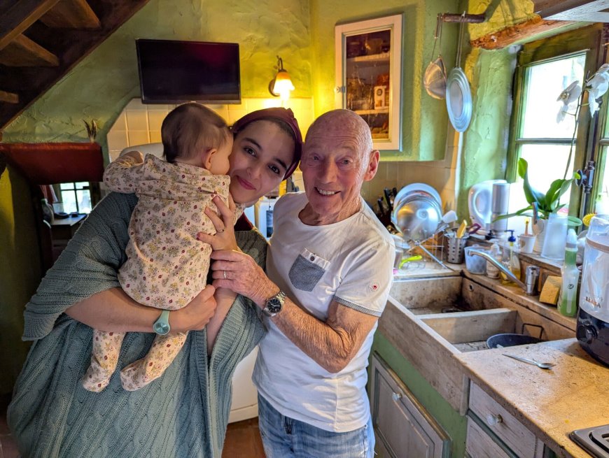 Πατέρας μετά τα 90: Ο Πιερ Σαμπλέ απέκτησε το… 7ο παιδί του