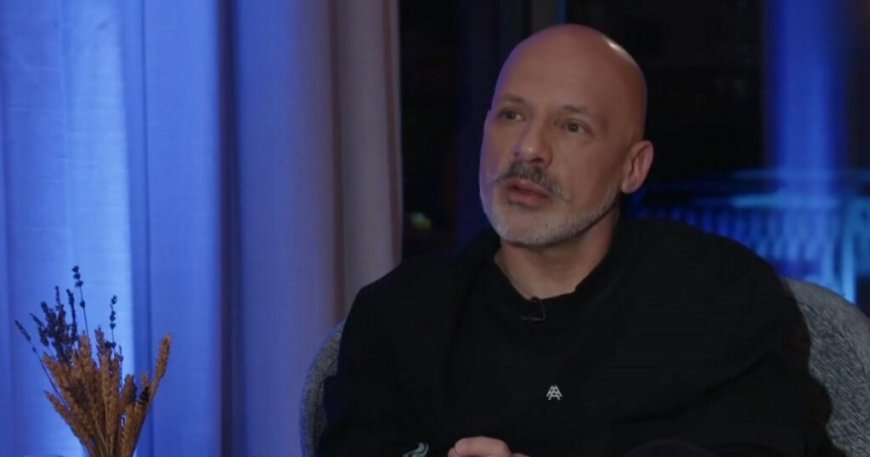 Νίκος Μουτσινάς: «Η τηλεόραση με έχει αγαπήσει, αλλά αν δεν της κάνω το χατίρι, δεν με αγαπάει»